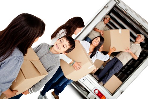 Moving truck service for Notting Hill homes and apartments