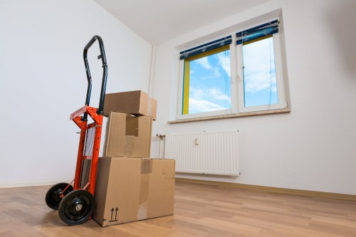 Professional moving truck service near Notting Hill
